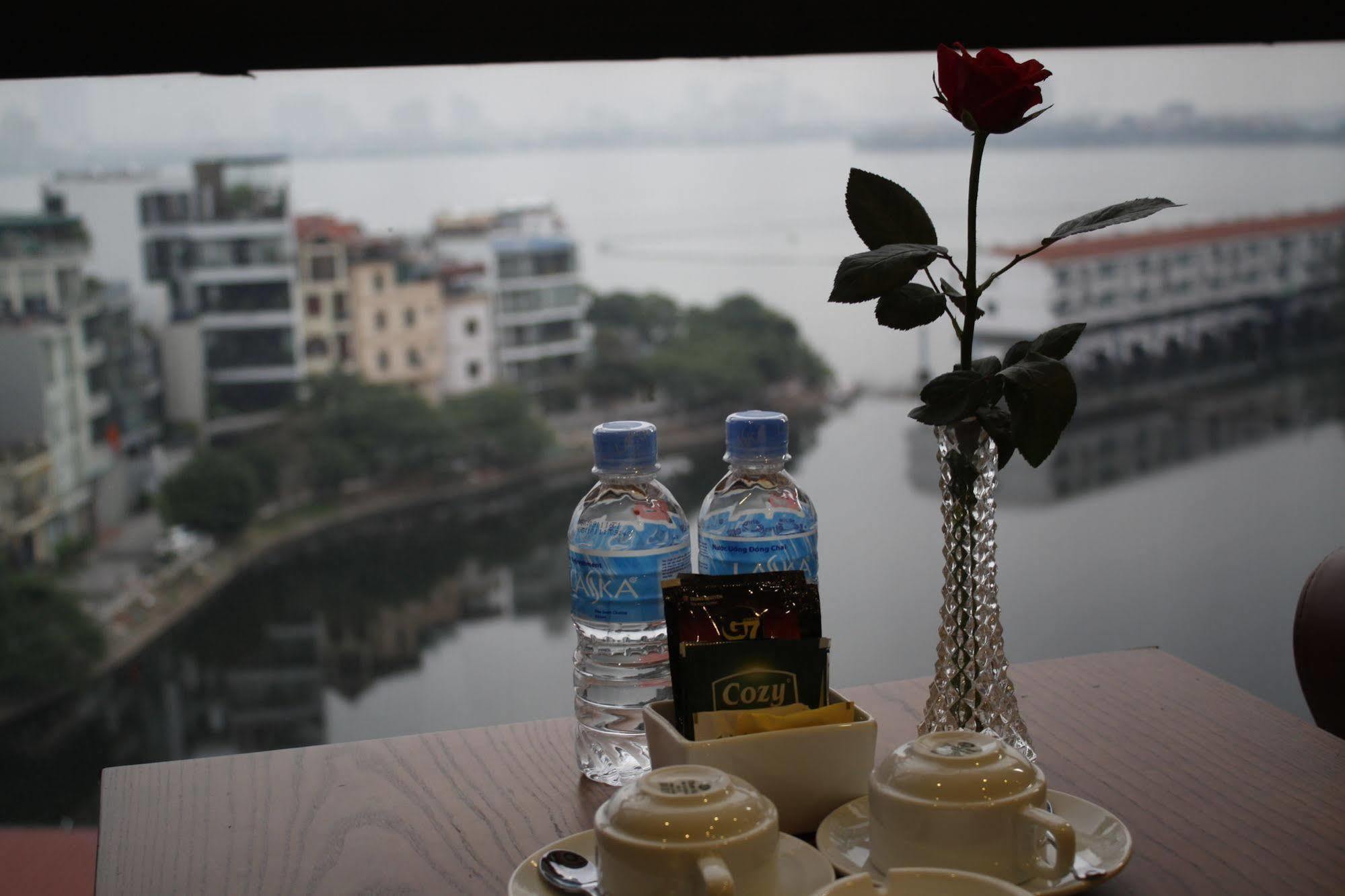 West Lake Home Hotel&Spa Hanoi Buitenkant foto